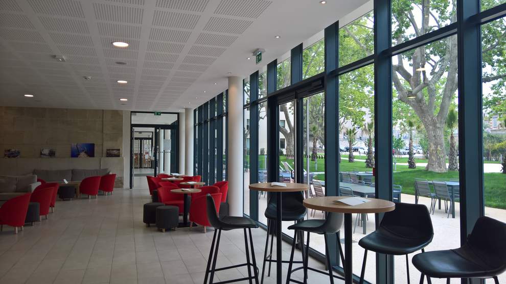 Menuiserie porte technique