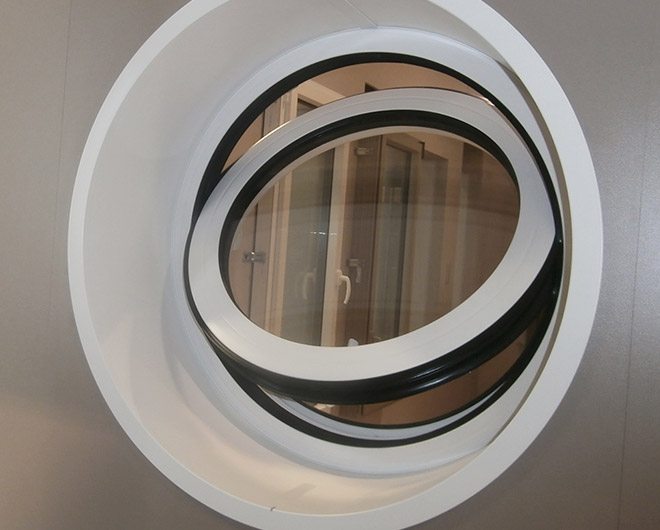 oeil-de-boeuf-saturne-chassis-circulaire-basculant-01